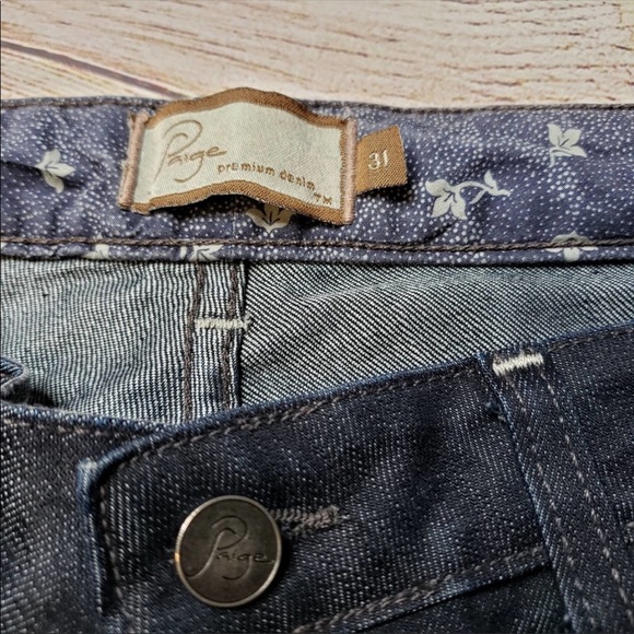 EUC PAIGE Benedict Canyon, Dark Wash, Mid-Rise, Boot Cut Jeans - Picture 6 of 9